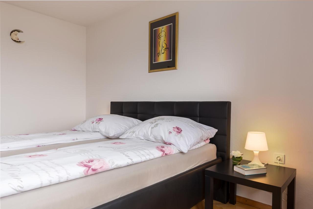 Apartment Valy - Free Bikes, Relaxing Terrace & Near Bled Exterior foto